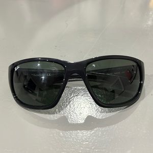 Black Unisex Ray-Ban Sunglasses